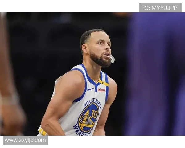 这么开心!勇士赢球海报:封面为库里和小佩顿大笑庆祝